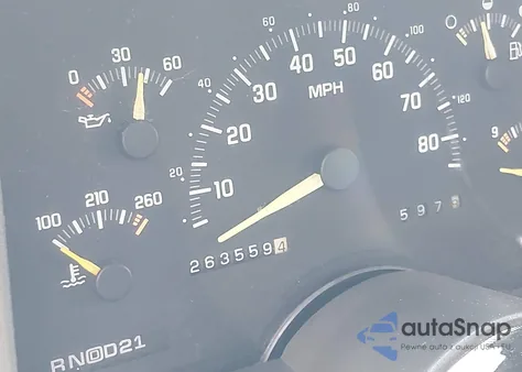 1993 Chevrolet Suburban K1500 z USA, uszkodzony, nr VIN 1GNFK16K6PJ397809